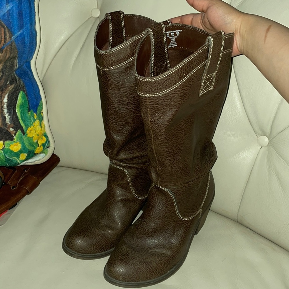Size 6.5 Cowgirl Boots